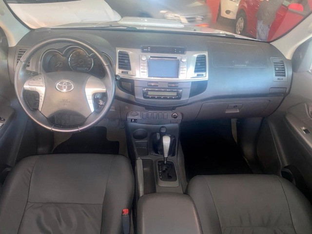 Hilux Srv AUT 3.0 4x4 2012/12 - Foto 4