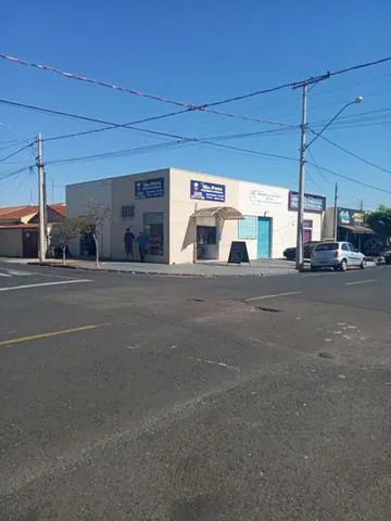 Vendo 4 salões comerciais em São José do Rio Preto.