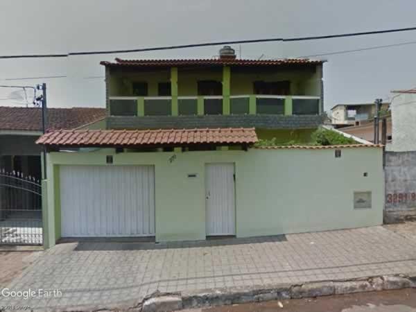 G) JB8462 - Casa com 250m² em Alfenas