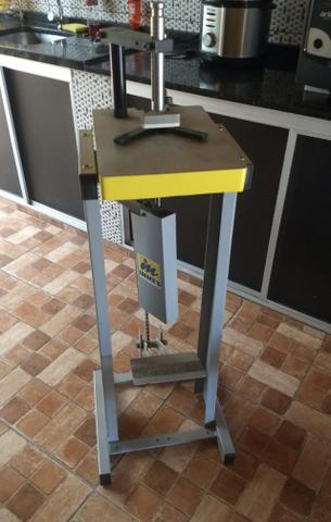Grampeador Pedal para Molduras Inmes