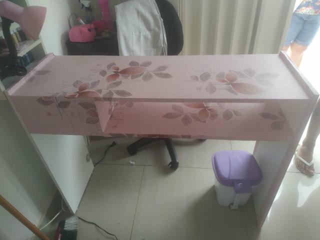 Mesa para manicure