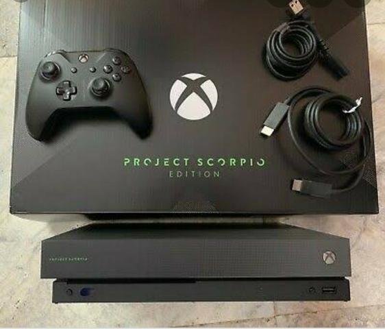 Xbox one x Ed especial Scorpion, controle competitivo, e bateria original!