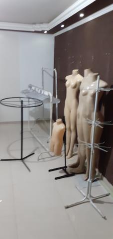 Manequins, cabide e araras - Foto 3