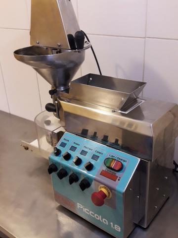 Produtora de Salgados e Doces Bralyx 220V em perfeito estado e funcionamento! - Foto 4