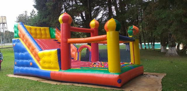 Aluguel de brinquedos , mesas cadeiras e infláveis - Foto 2