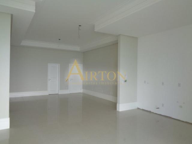 Apartamento, LA4056, 4 Suites sendo uma master, lazer completo, Frente mar em Meia Praia - Foto 9