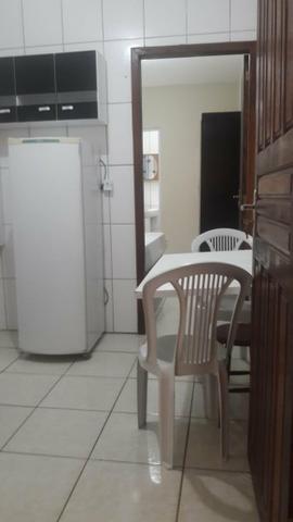 Alugo kitinete 900,00