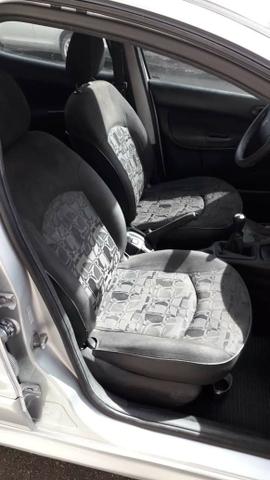 Peugeot Sedan 207 - Foto 4