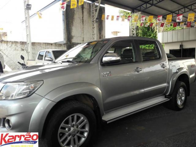 Toyota Hilux CD 4X4 SRV