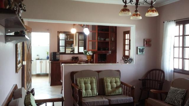 No Caputera - Chácara 2040 m² - toda murada- ótima casa - IPTU em dia - Foto 8