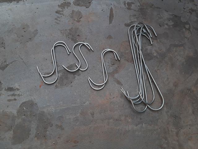 Ganchos de inox para açougue