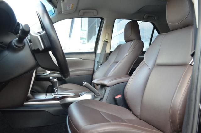 Hilux SW4 SRX 2.8 - 7 Lugares - 43 Mil Km - Revisões em Concessionária - Foto 13