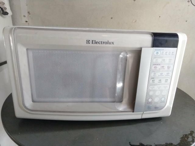Micro-ondas Eletrolux 28 litros