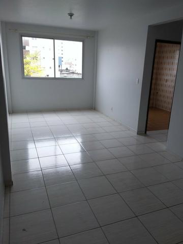 Aluga- se apartamento de 3 quartos