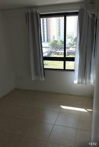 Alugo apartamento na Ponta do Farol, 2 quartos, projetados - Foto 4