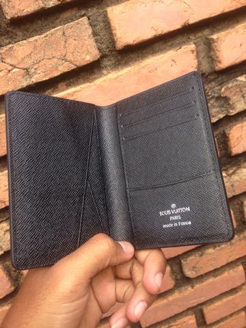 Louis Vuitton Troco por algo que me interessa ou vendo por valor aceita de 80 - Foto 2