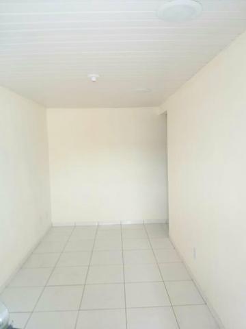 Aluga apto Brotas 2/4 600 reais e uma kitent incluso água s/taxa de cond.ótima localização - Foto 5
