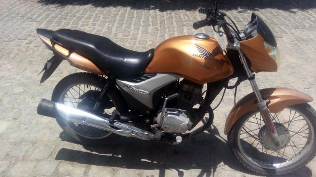 Motos
