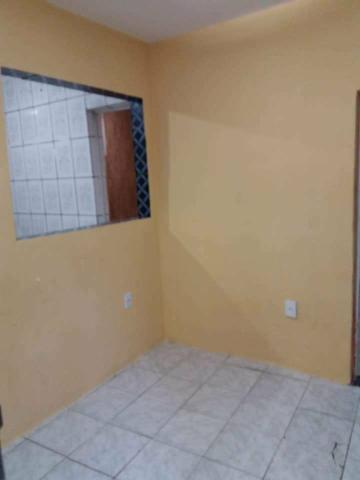Aluga-se casa 2 quartos sendo uma suite - Foto 2