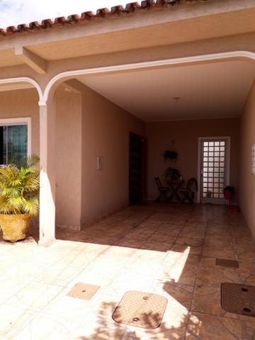 Vendo excelente casa na QS 7 ótima localização e acabamento moderno - Foto 3