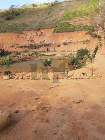 Une Imóveis - Terreno no bairro Santa Cruz/VR -TE26514