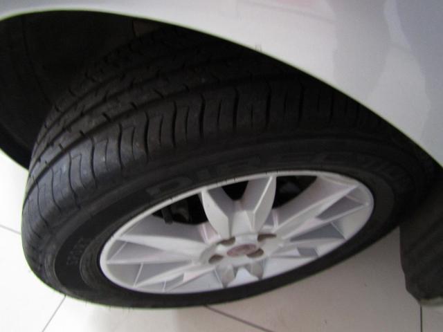 PUNTO 2011/2012 1.4 ATTRACTIVE 8V FLEX 4P MANUAL - Foto 9