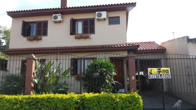 Lindo sobrado próximo ao quartel do parque