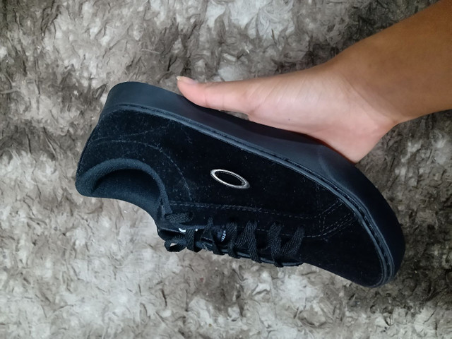 Sapatênis Oakley - Roupas e calçados - Jardim das Palmeiras, Uberlândia  861011717 | OLX