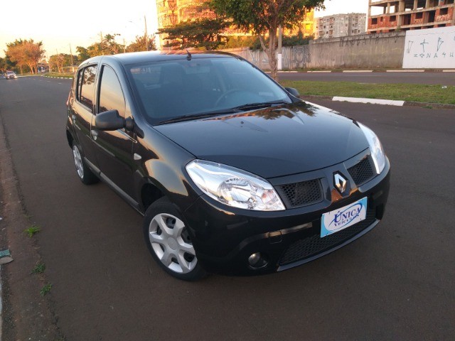 SANDERO EXPRESSION 1.6 COMPLETO