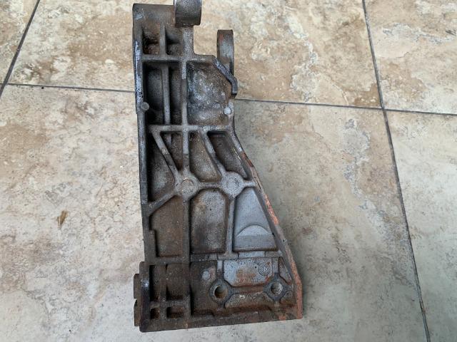 Suporte alternador /bomba de oleo gm s 10 2,0 original - Foto 3