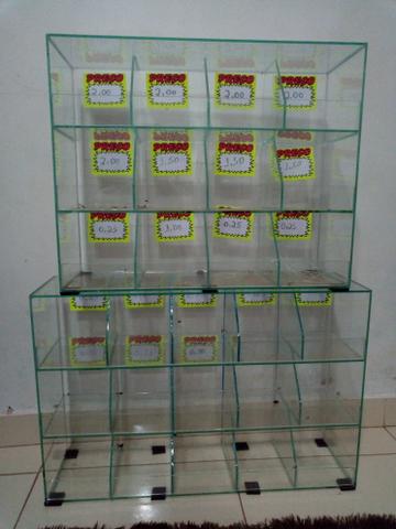 Baleiro expositor novo usado poucas vezesZé