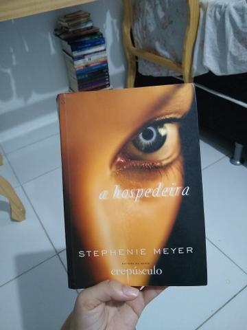 A hospedeira - Livro