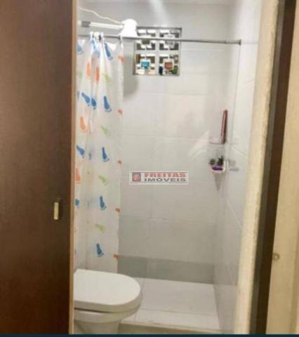 Excelente localização, com farto comércio e condução,primeira quadra. casa linear com dois - Foto 5