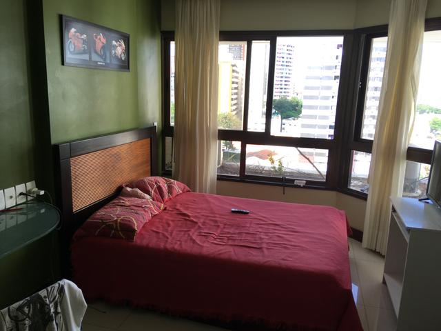 Alugo quarto no bairro caminho das árvores