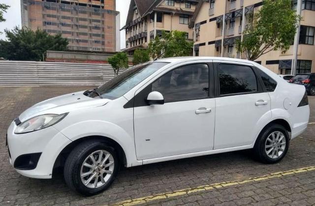 Fiesta Se Sedan 8v. 2014 1.6 gnv 5 geração uber