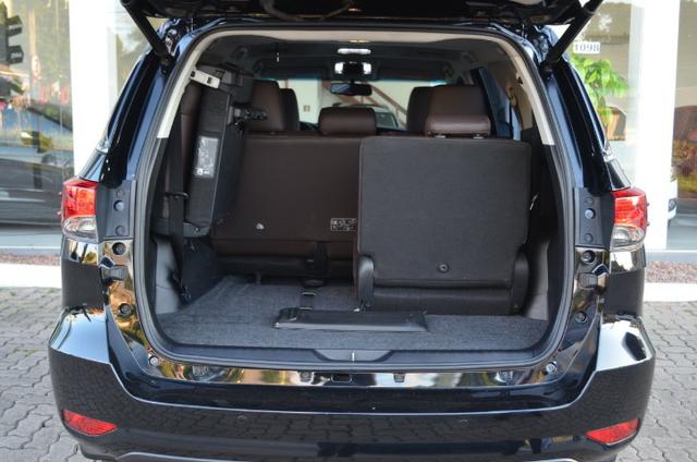 Hilux SW4 SRX 2.8 - 7 Lugares - 43 Mil Km - Revisões em Concessionária - Foto 15