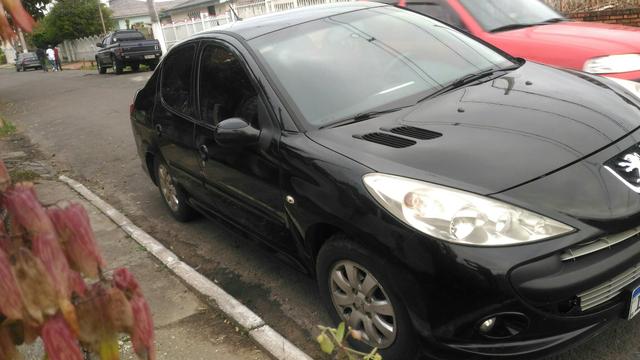Peugeot 207 sedan Preta - Foto 3