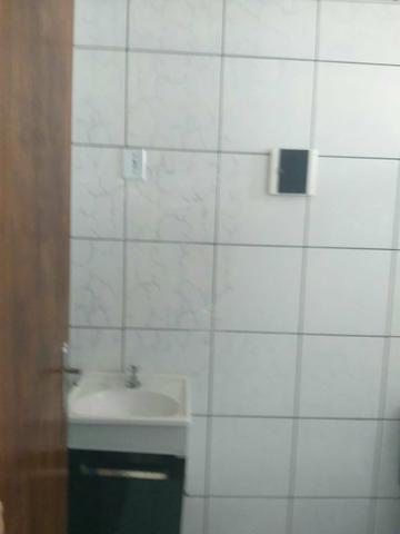 Aluga apto Brotas 2/4 600 reais e uma kitent incluso água s/taxa de cond.ótima localização - Foto 2
