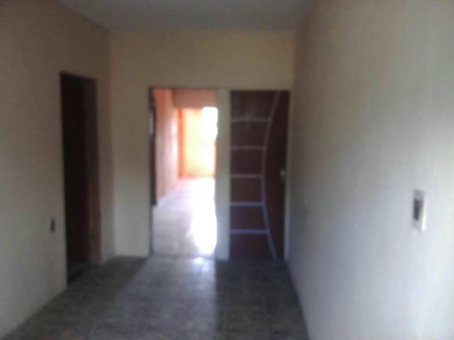 Vende ou troca-se uma casa em Celular *