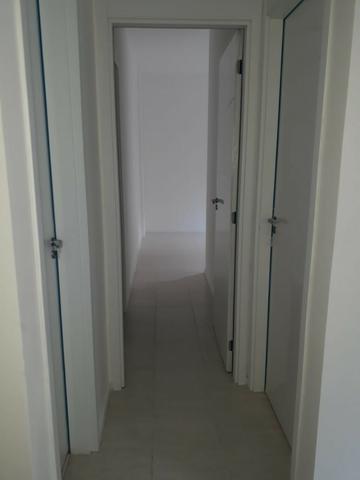 Del Castilho, 2 quartos com suíte, varanda, lazer, junto ao Nova América! - Foto 17