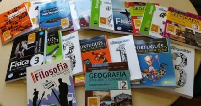 Trabalhamos com Livros Didáticos - Ensino médio e Fundamental