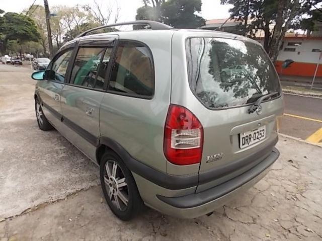 Zafira automática financia 100% - Foto 5