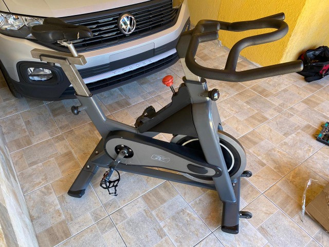 reebok tomahawk spin bike