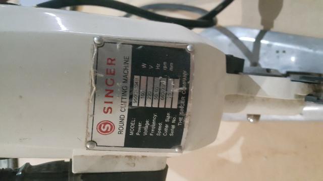 Maquina Para Corta Tecido Singer !! - Foto 6