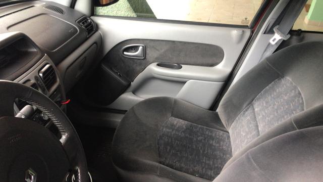 Clio Sedan 1.0 Privilege Única Dona - Foto 9