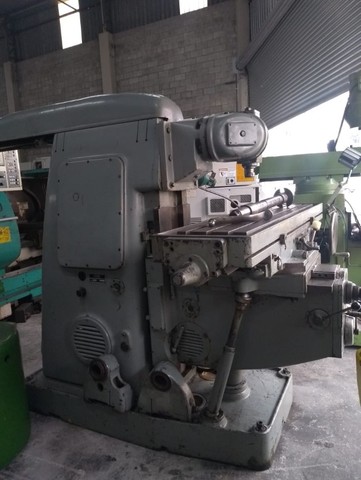 FRESADORA UNIVERSAL CSEPEL 