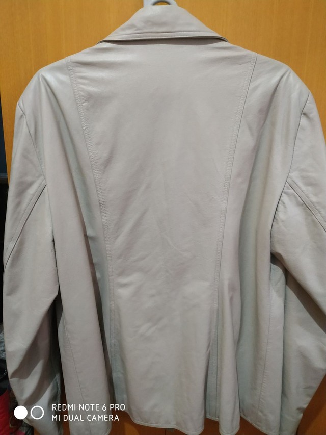 oportunidade! Jaqueta de couro legitimo branca! Off white - Foto 2