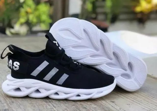Tênis Adidas  - Foto 3