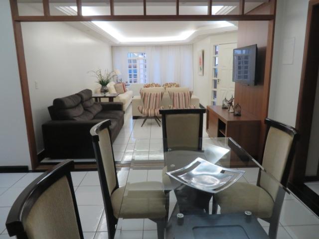 Excelente Casa, 3 quartos, 3 suites, duas cozinhas, mobiliado - Foto 5
