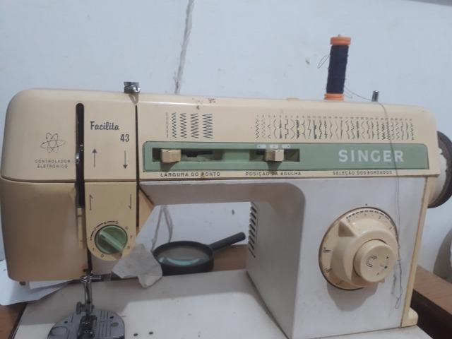 Máquina de costura singer